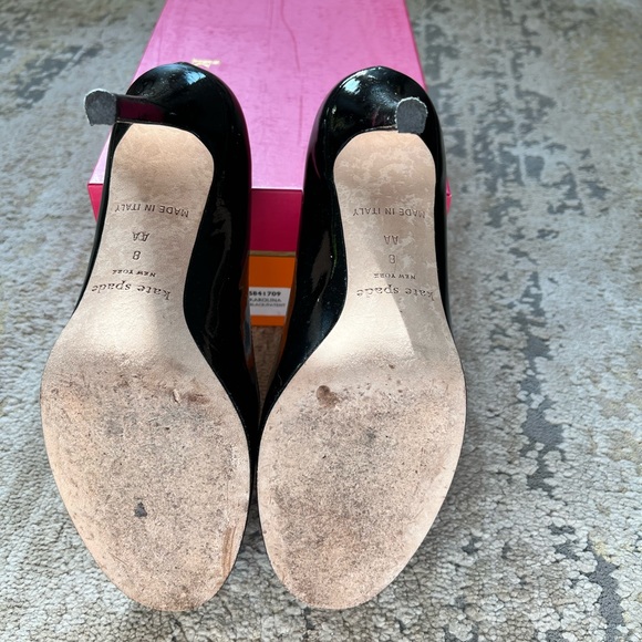 Kate Spade patten leather black pump size 8AA (Narrow) - Picture 4 of 5